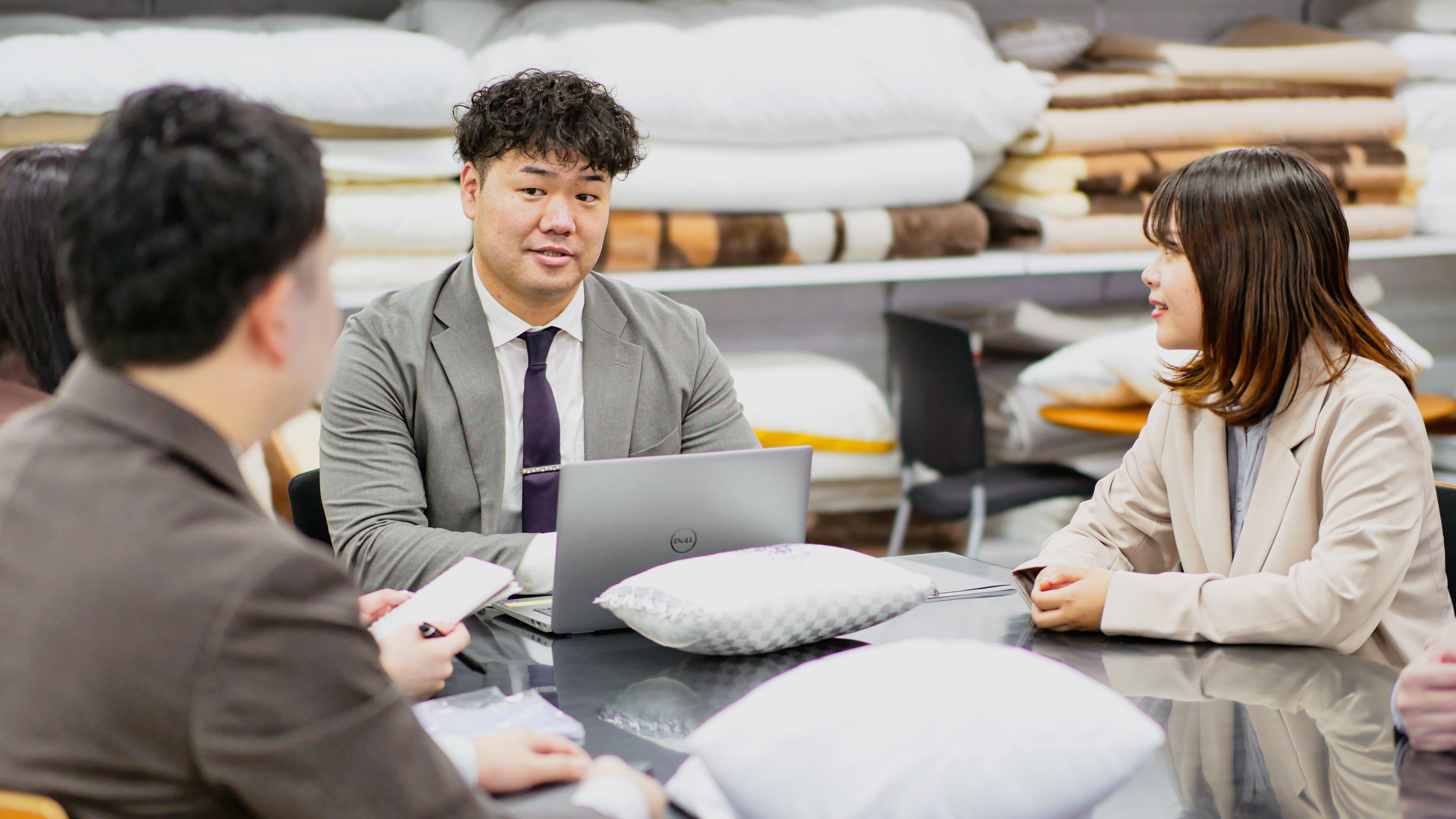 メインビジュアル2