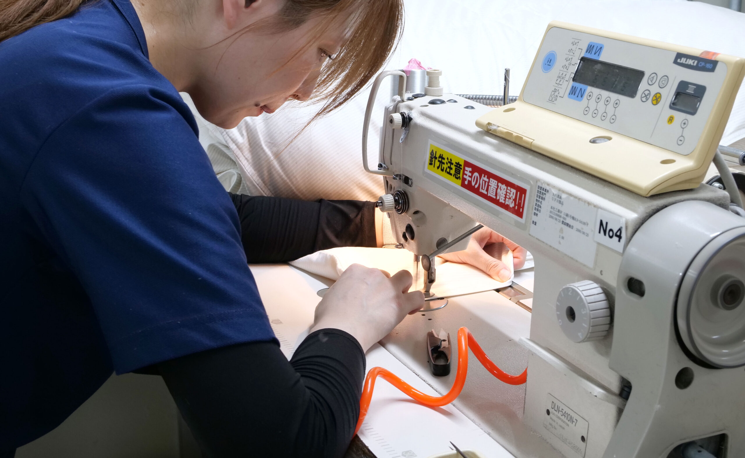 羽毛布団製造工程-08